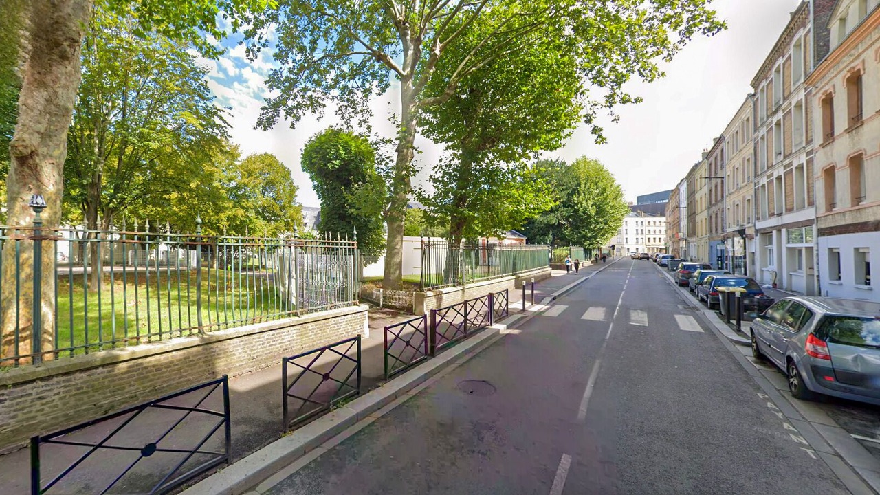 Photo of Others in Anatole France Danton