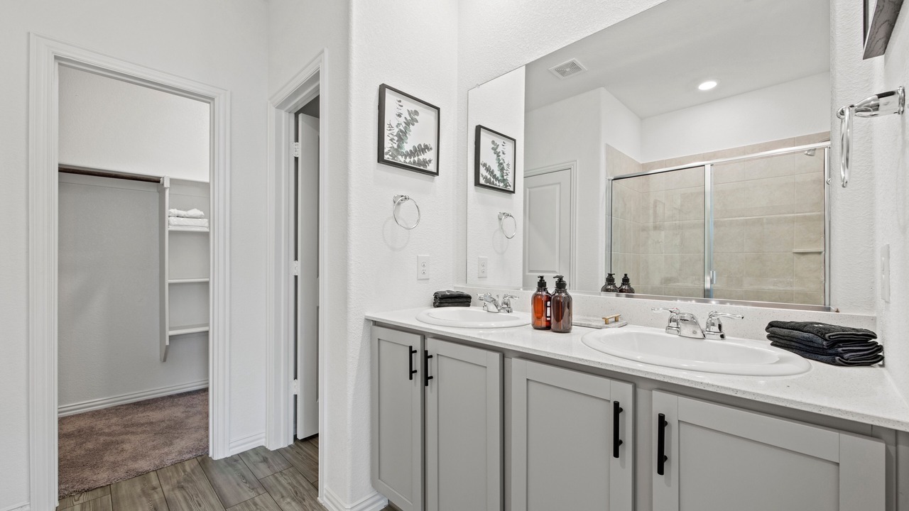 Photo of Bathroom in Haslet