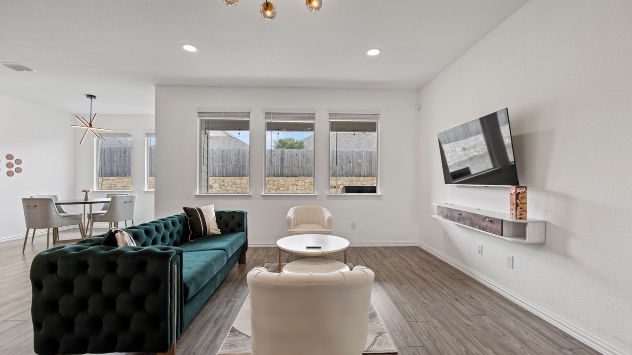 Photo of Livingroom in Haslet
