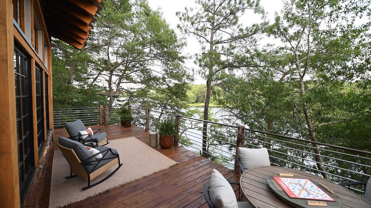 Photo of Outdoor in Samantha