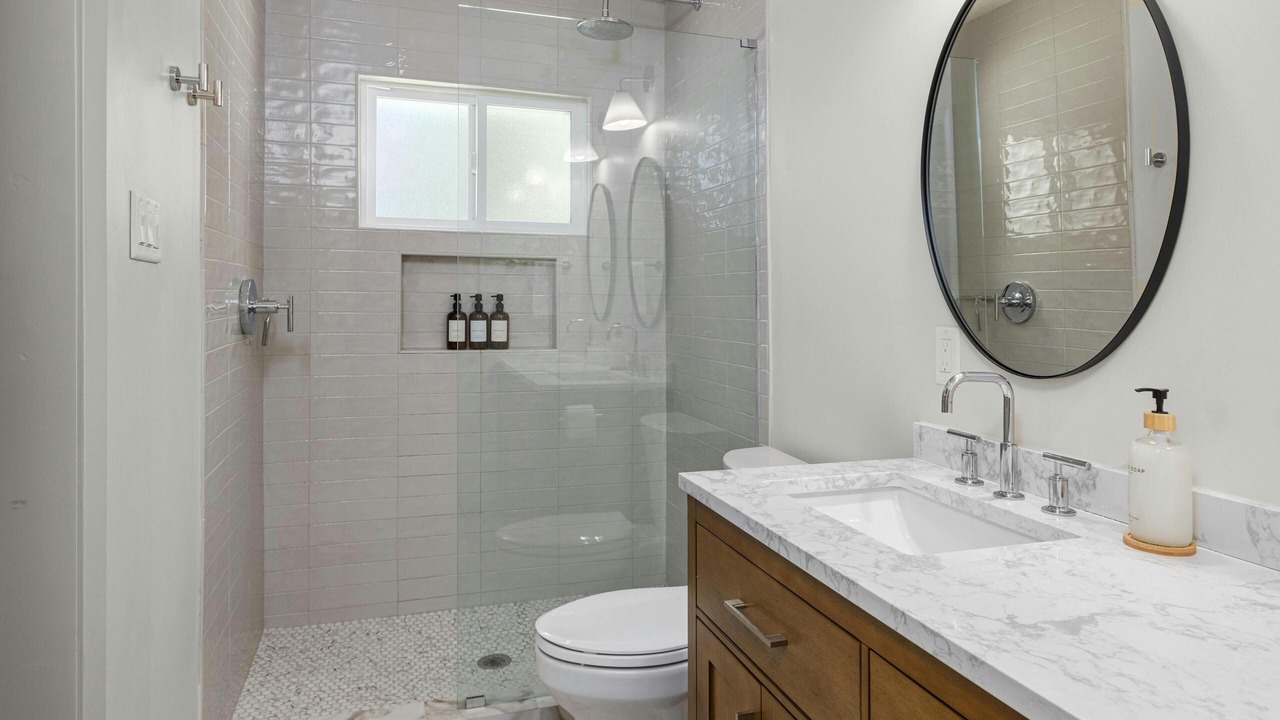 Photo of Bathroom in South Manchaca