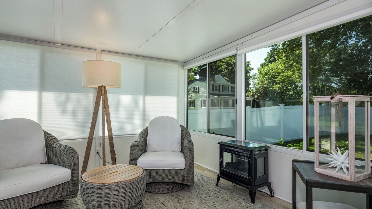 Photo of Livingroom in Guilford