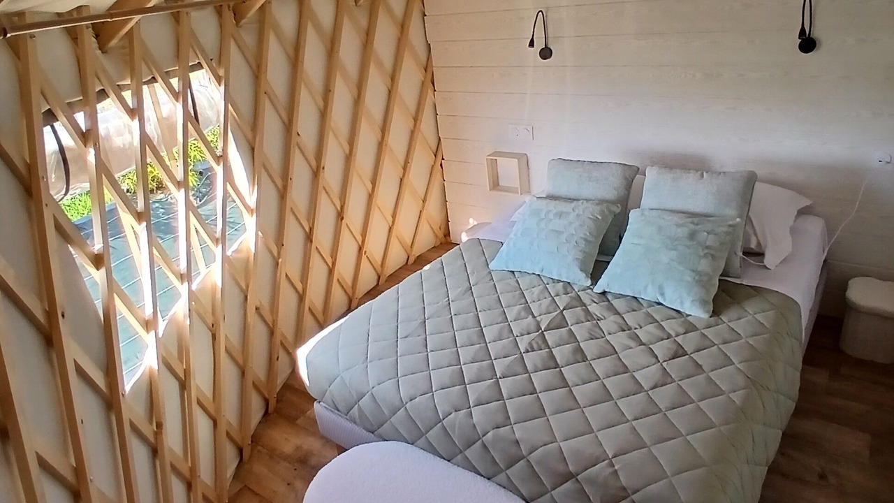 Photo of Bedroom in Clermont-Creans