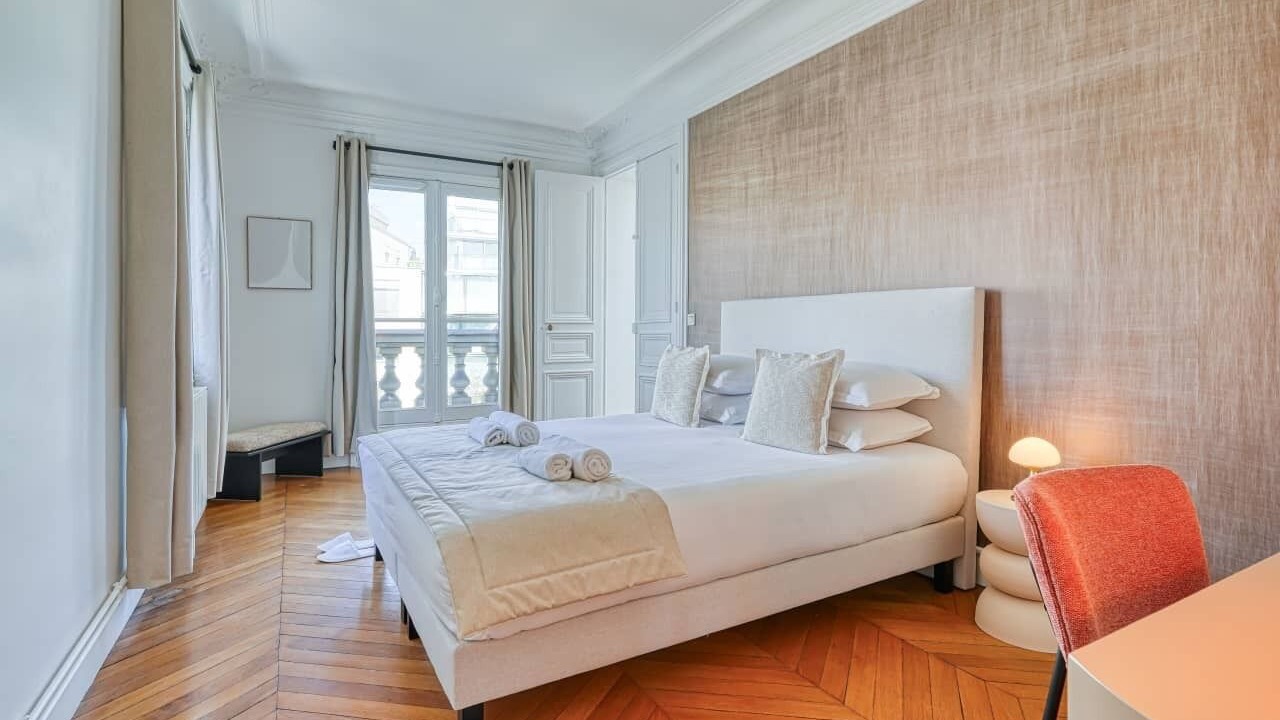 Photo of Bedroom in Faubourg-du-Roule