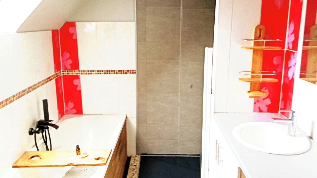 Photo of Bathroom in Ossun