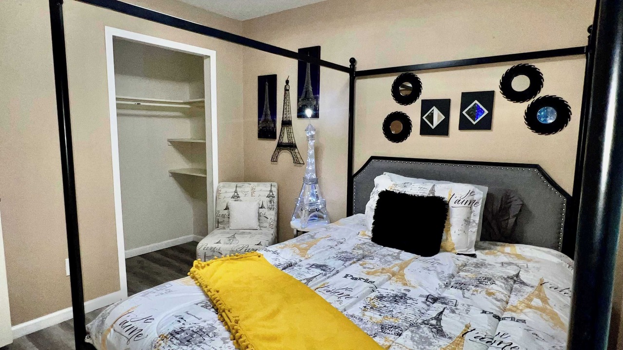 Photo of Bedroom in Katy
