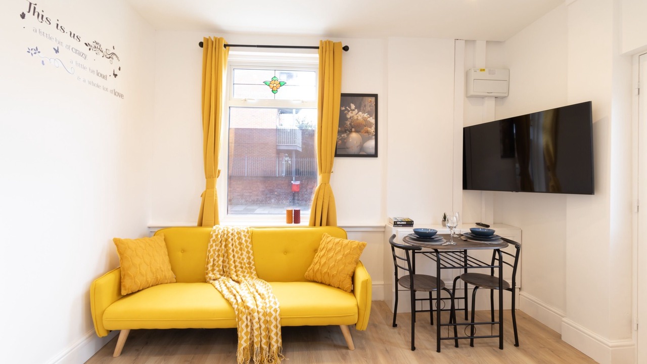 Photo of Livingroom in Portsmouth