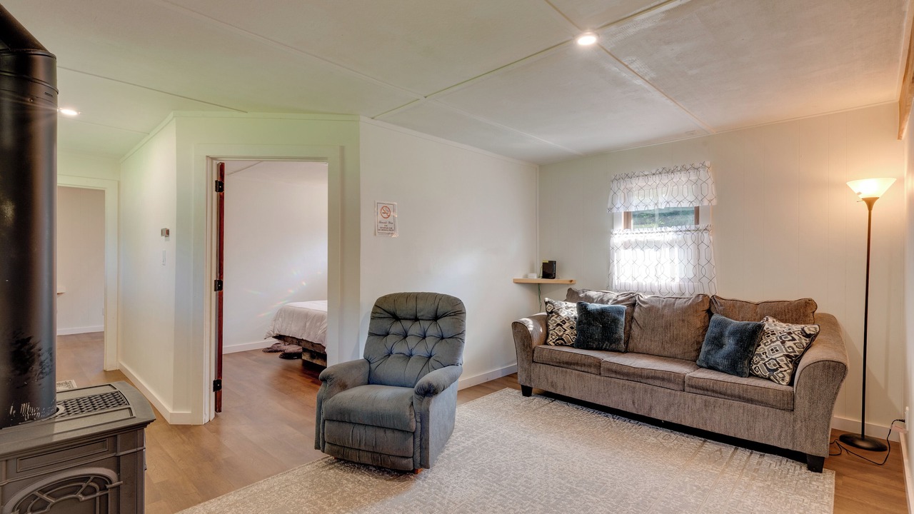 Photo of Livingroom in Hillsgrove