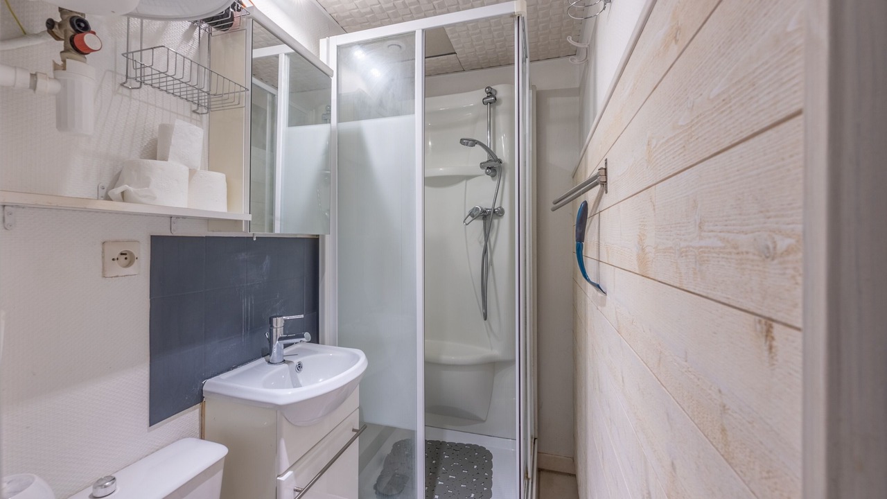 Photo of Bathroom in Courseulles-sur-Mer