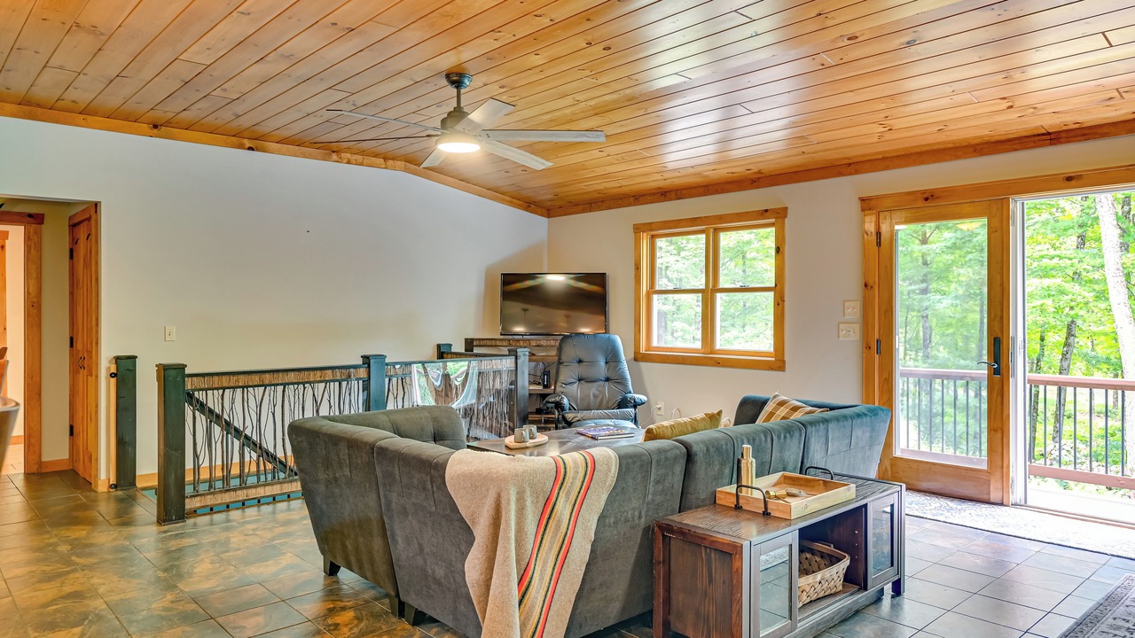 Photo of Livingroom in Town of Webb