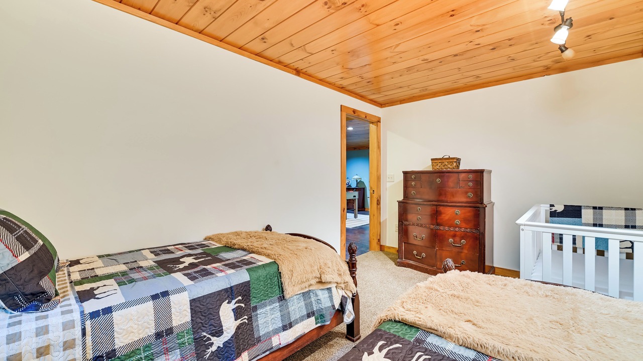 Photo of Bedroom in Town of Webb