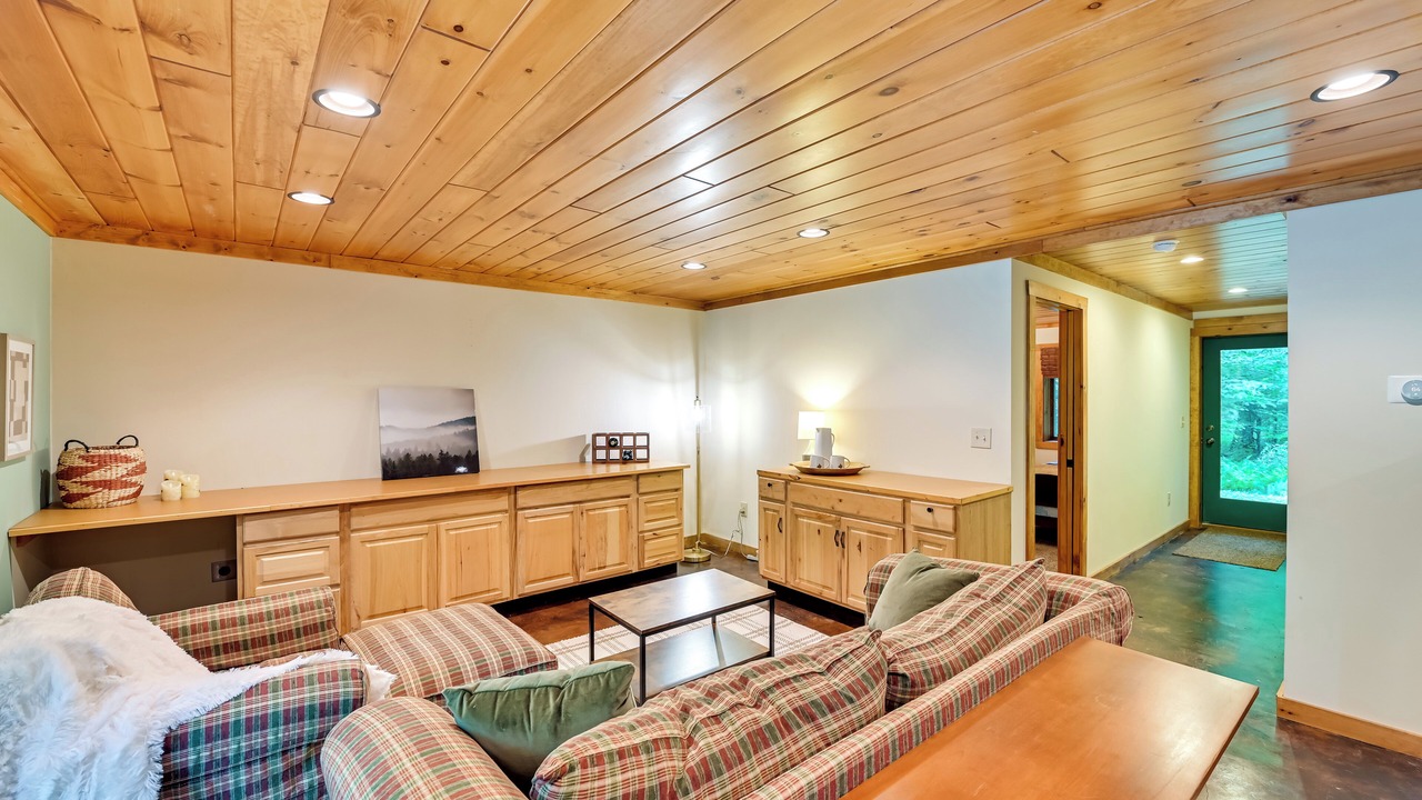 Photo of Livingroom in Town of Webb