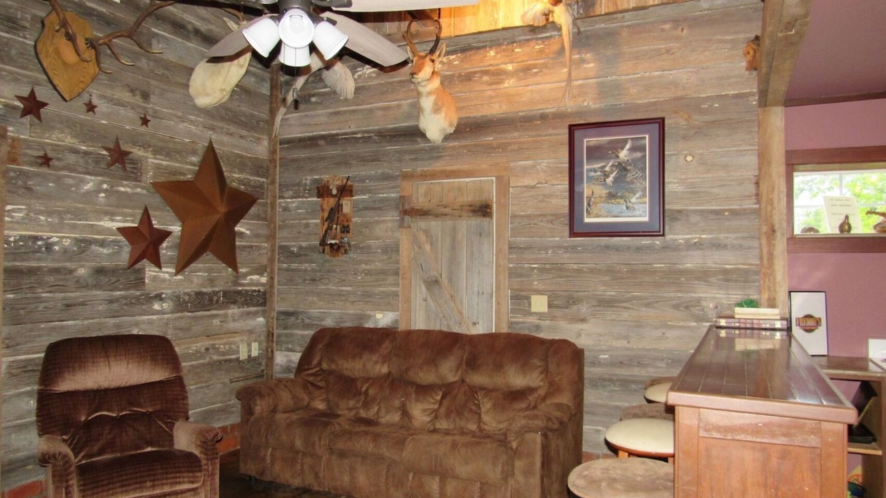 Photo of Livingroom in Mannford
