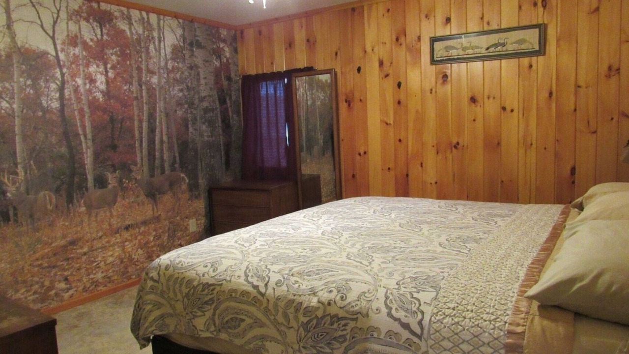 Photo of Bedroom in Mannford