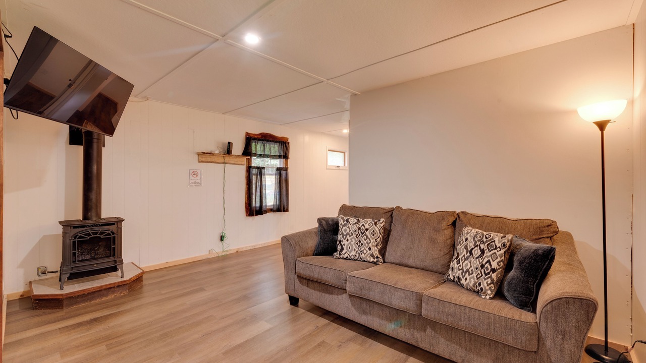 Photo of Livingroom in Hillsgrove