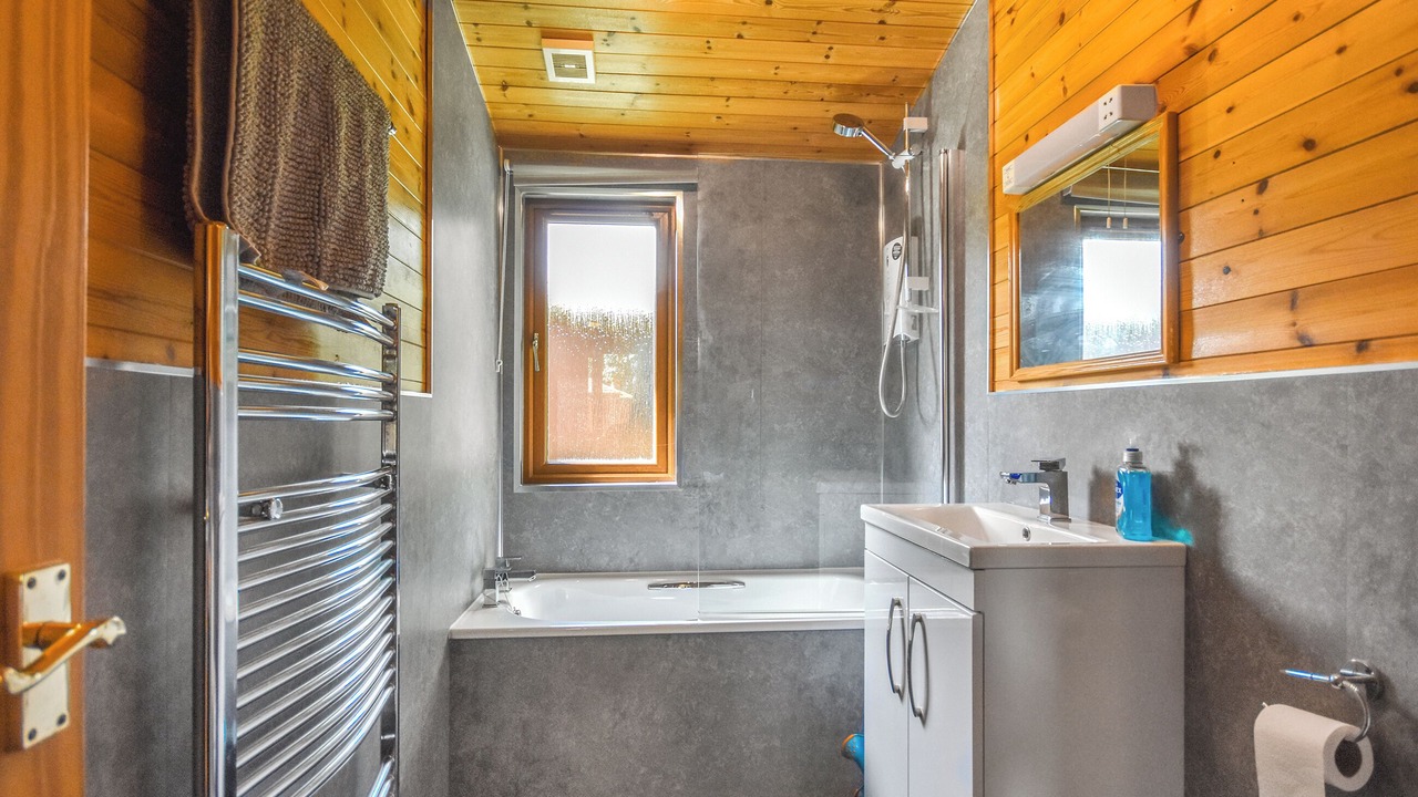 Photo of Bathroom in Rowardennan