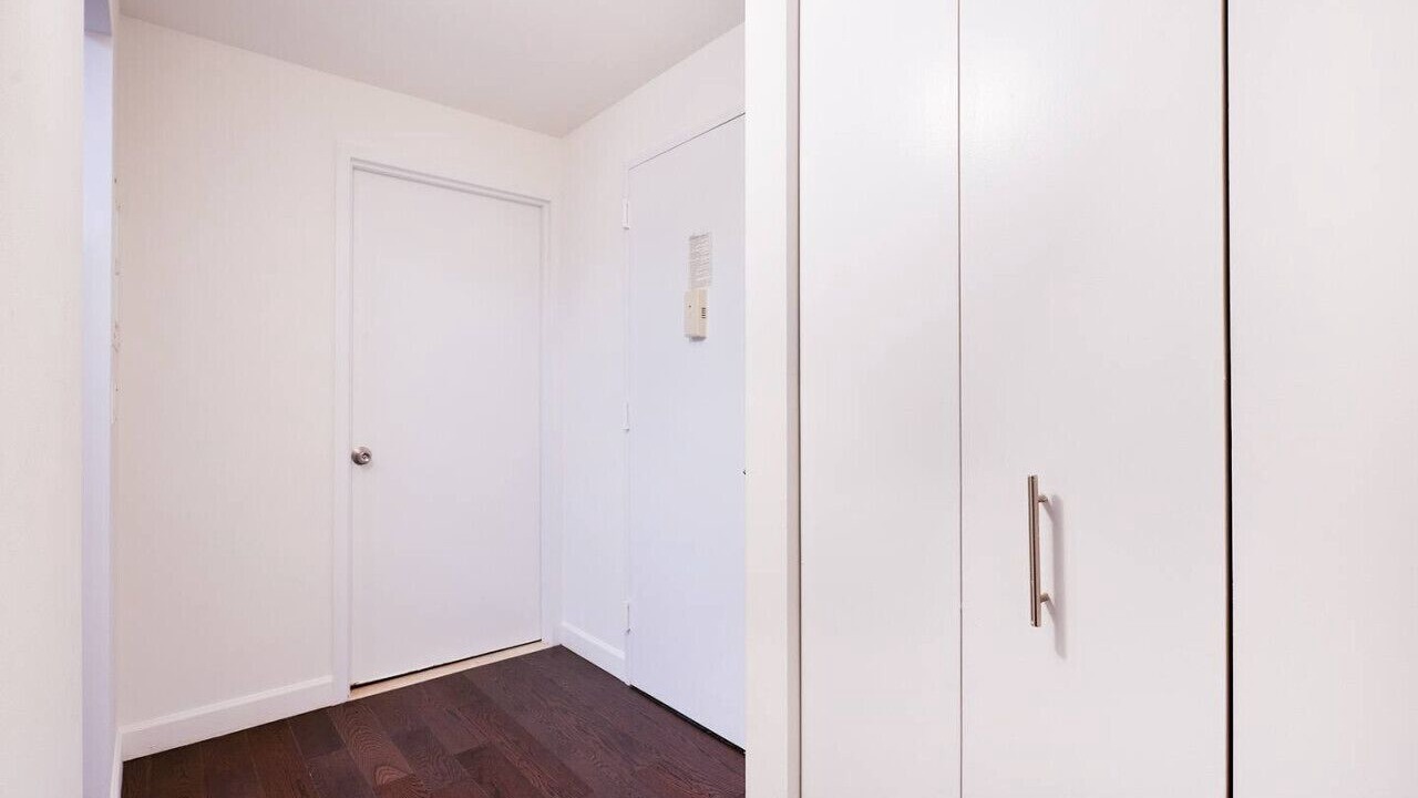 Photo of Others in Financial District