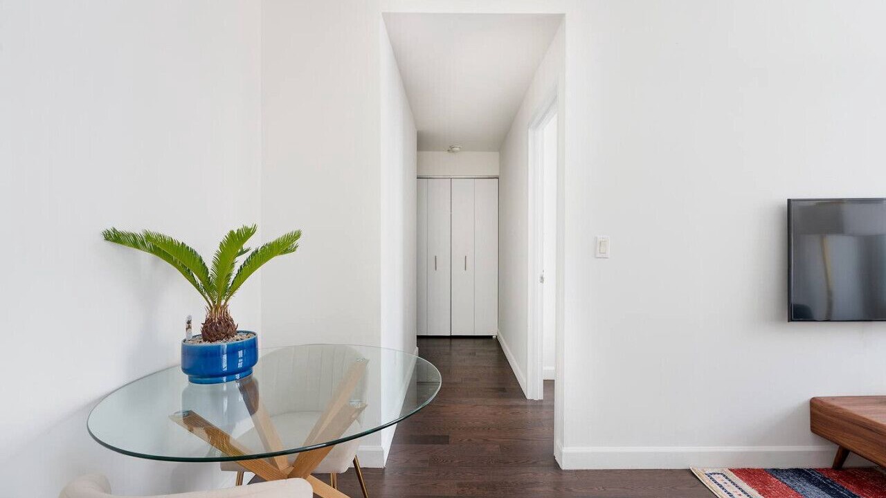 Photo of Others in Financial District