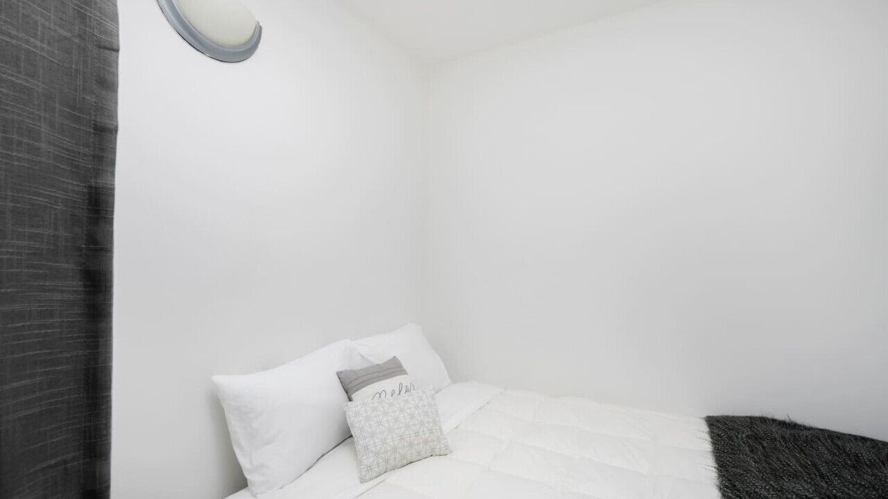 Photo of Bedroom in Financial District