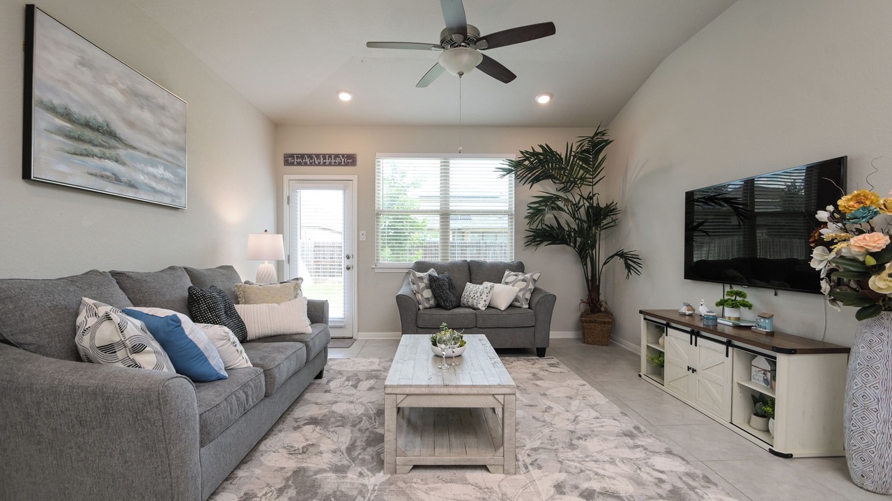 Photo of Livingroom in Stone Oak