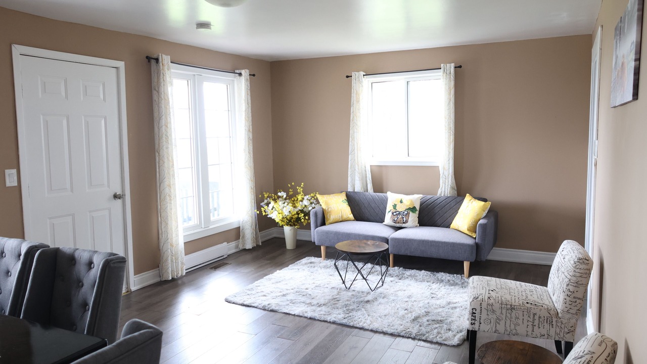 Photo of Livingroom in Clarington