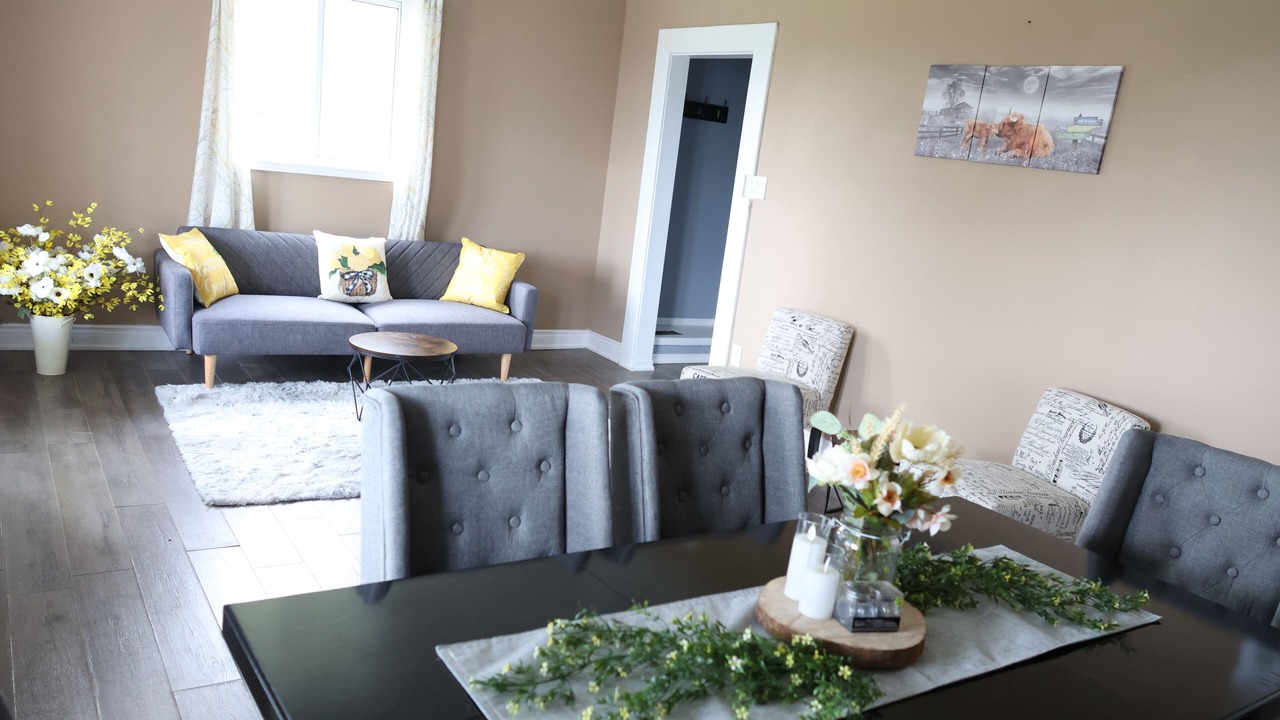 Photo of Livingroom in Clarington