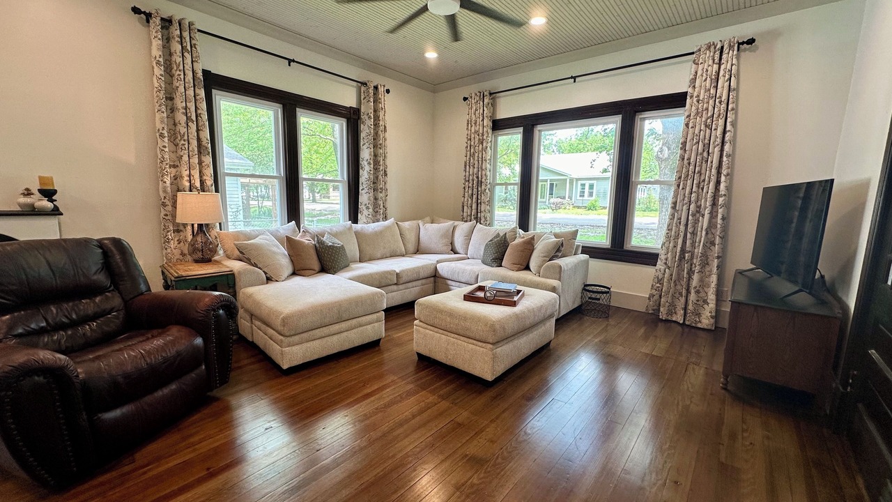 Photo of Livingroom in St. James