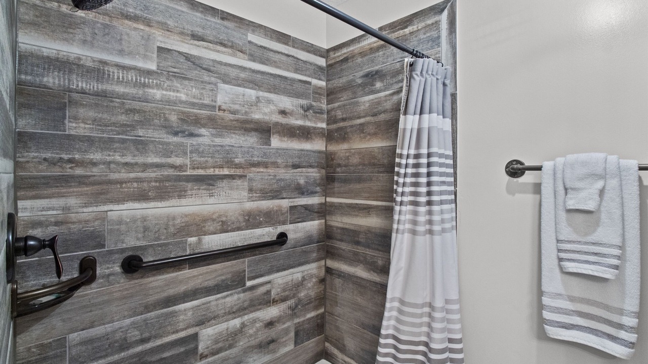 Photo of Bathroom in Table Rock