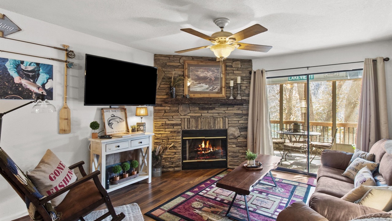 Photo of Livingroom in Table Rock