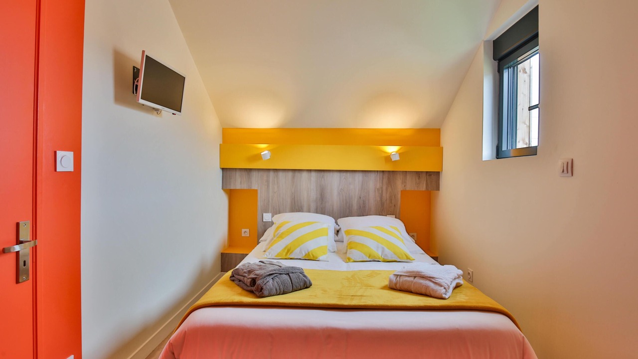 Photo of Bedroom in Clermont-Creans