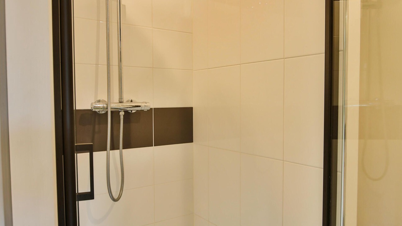 Photo of Bathroom in Clermont-Creans