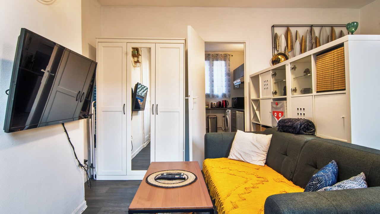 Photo of Livingroom in Anatole France Danton