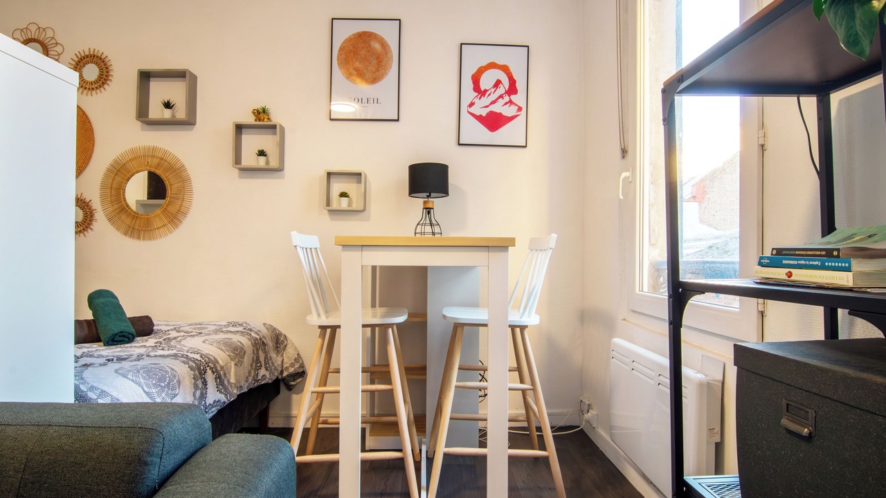 Photo of Bedroom in Anatole France Danton