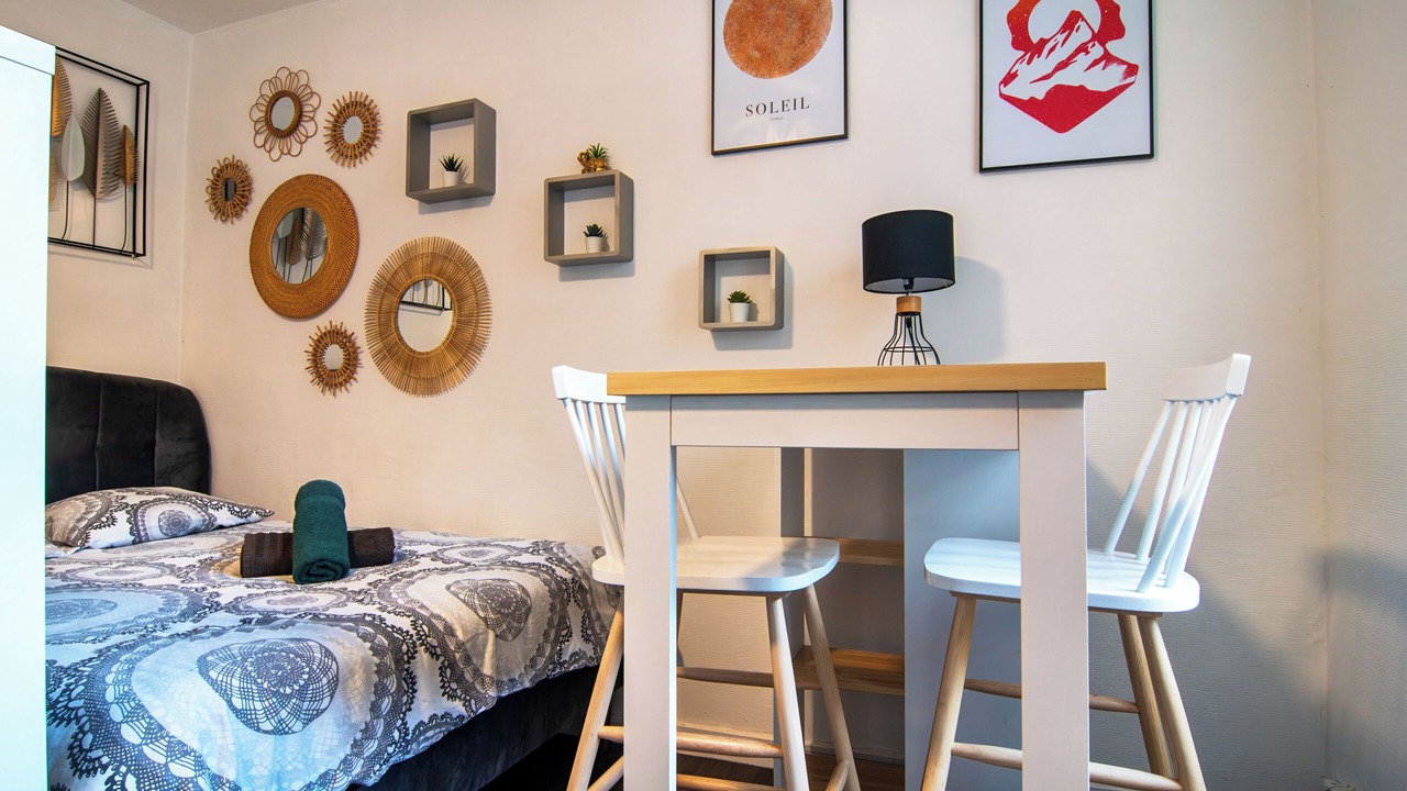 Photo of Bedroom in Anatole France Danton