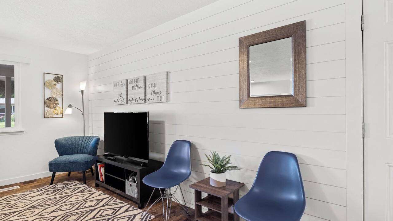 Photo of Others in West Bench