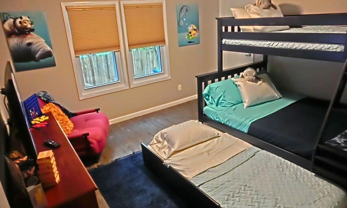 Photo of Bedroom in Weeki Wachee Gardens