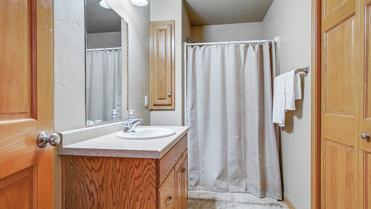 Photo of Bathroom in Butte Des Morts