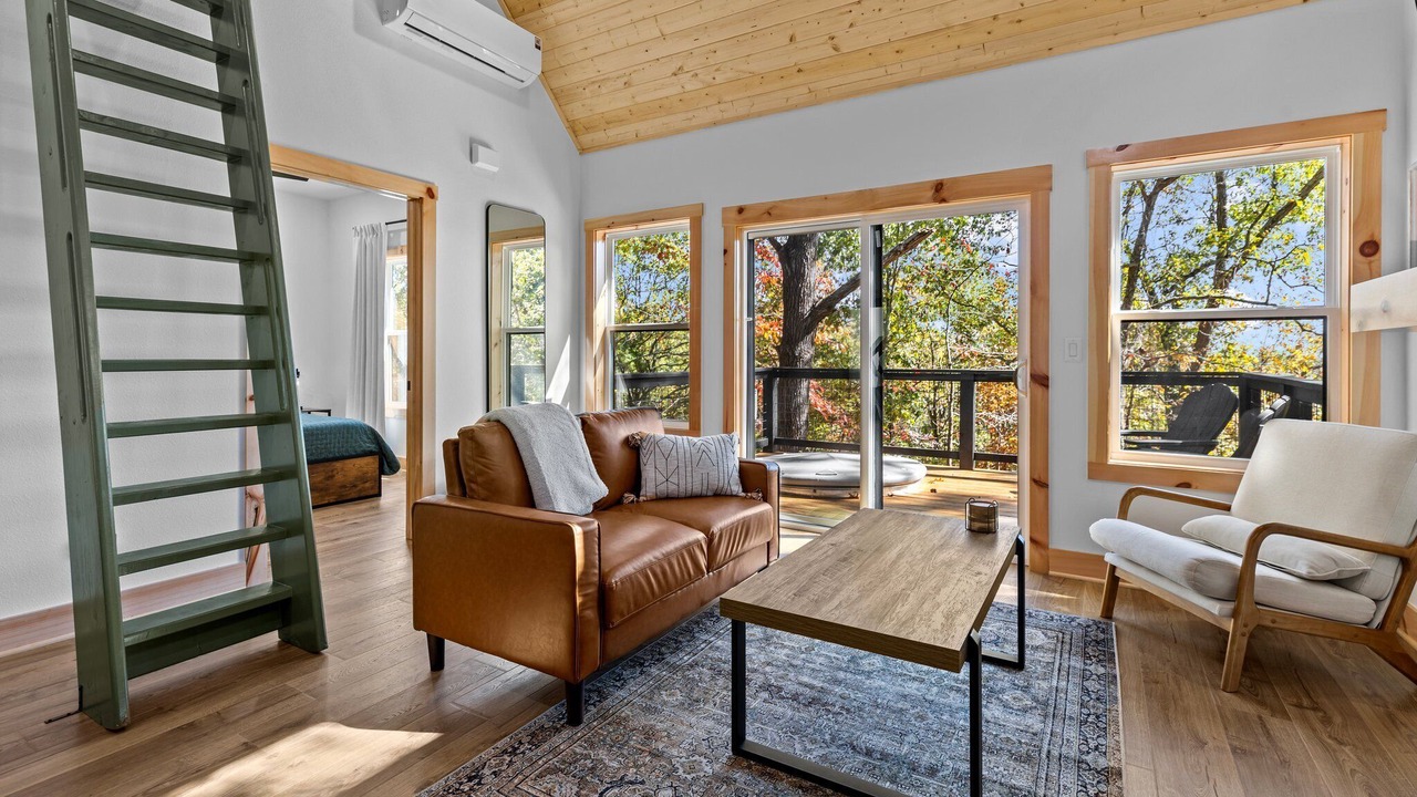 Photo of Livingroom in Beaver Shores