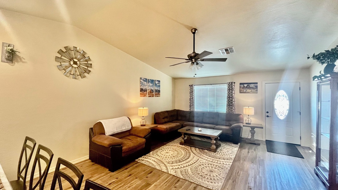 Photo of Livingroom in Tonto Basin