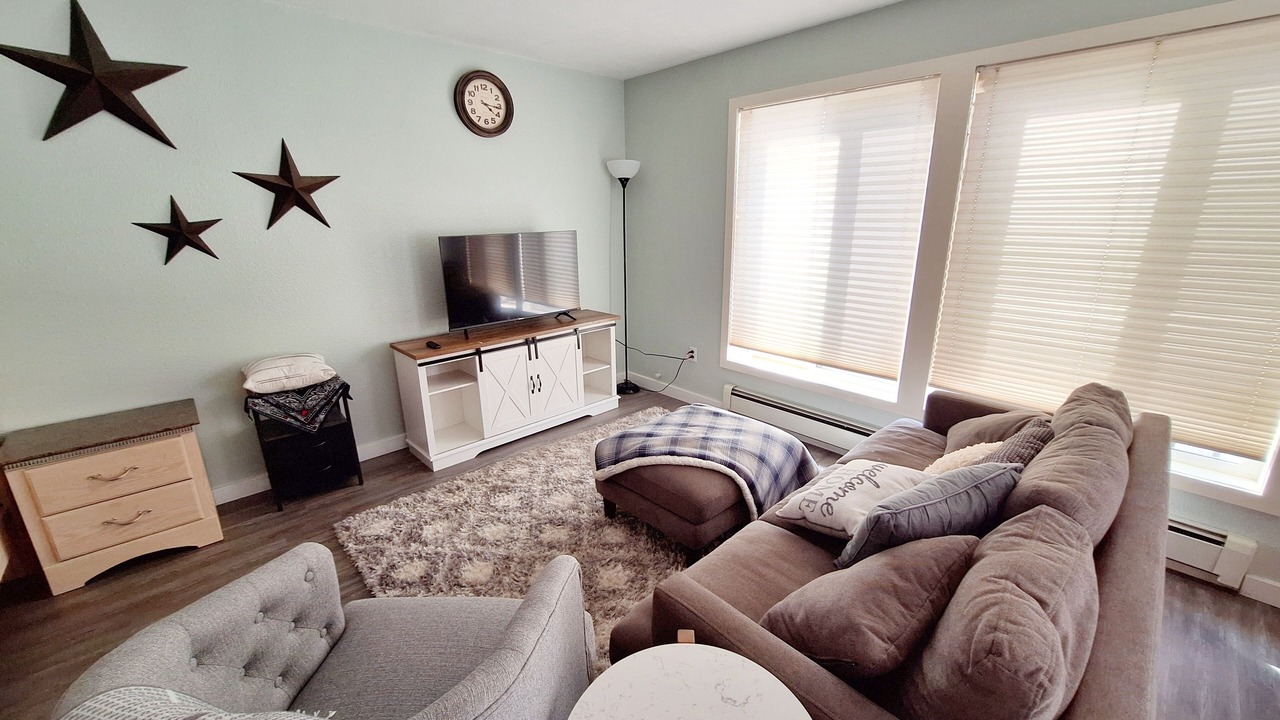 Photo of Livingroom in Pendleton