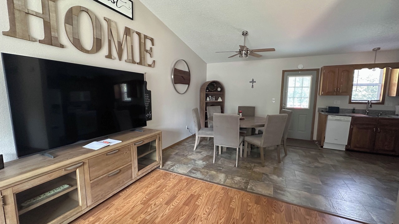 Photo of Livingroom in St. Robert