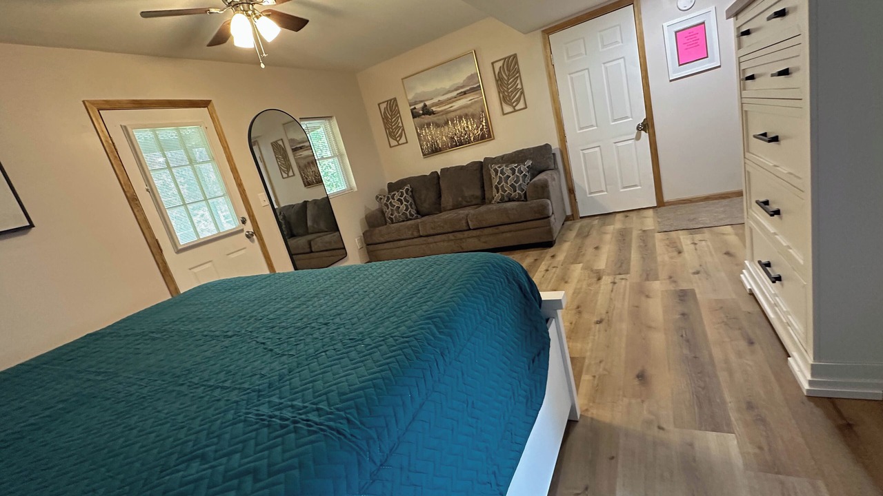 Photo of Bedroom in St. Robert