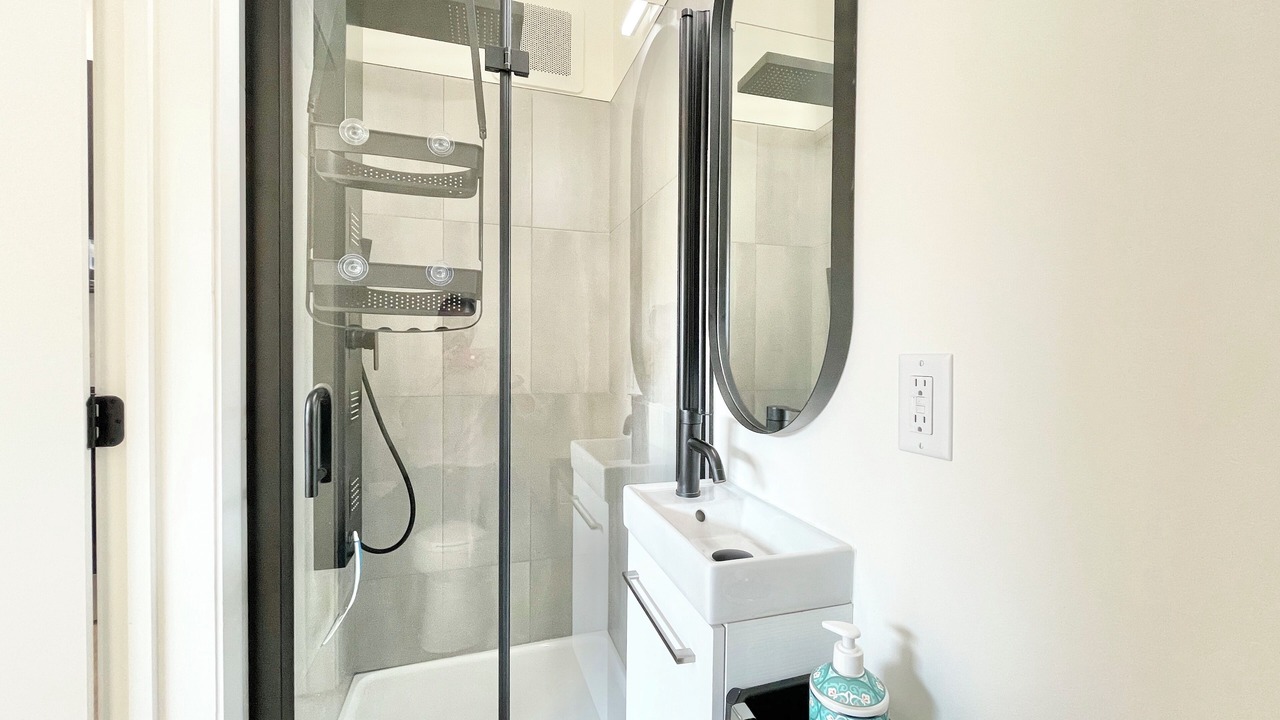 Photo of Bathroom in Hintonburg