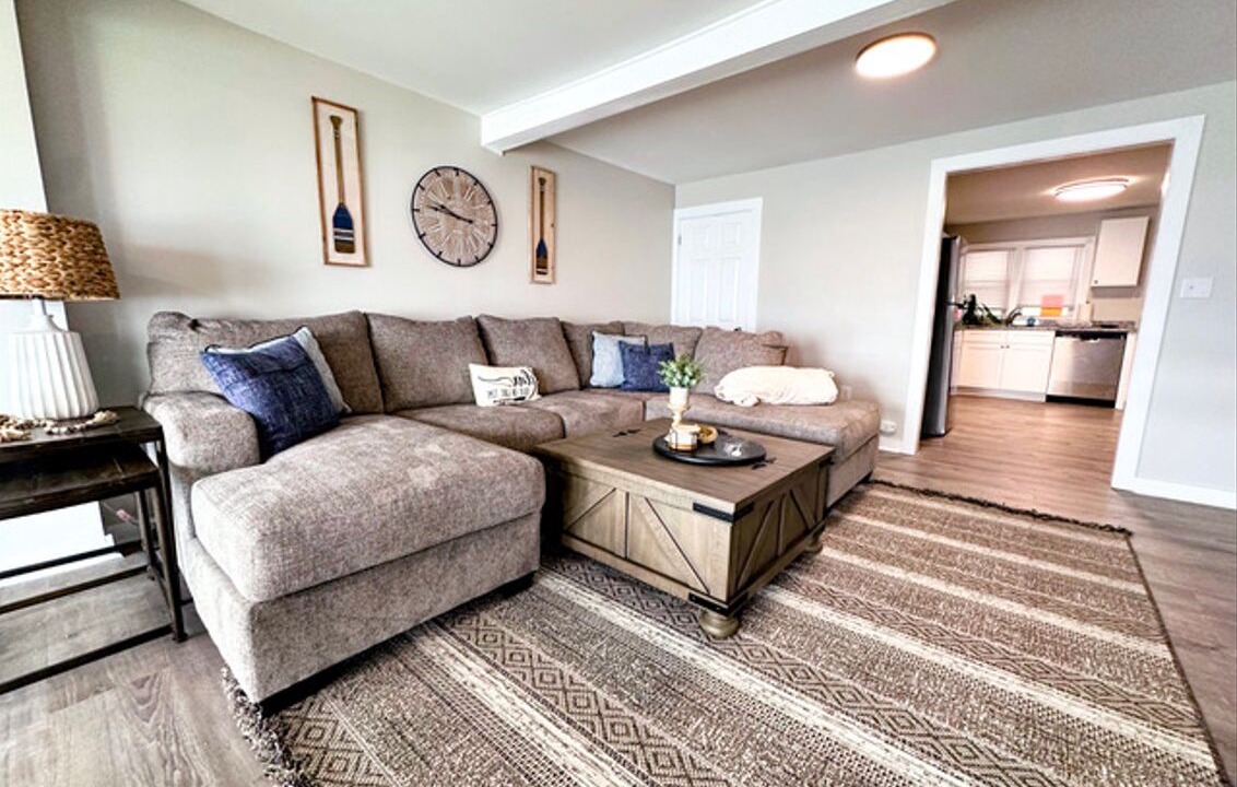 Photo of Livingroom in Saratoga Springs
