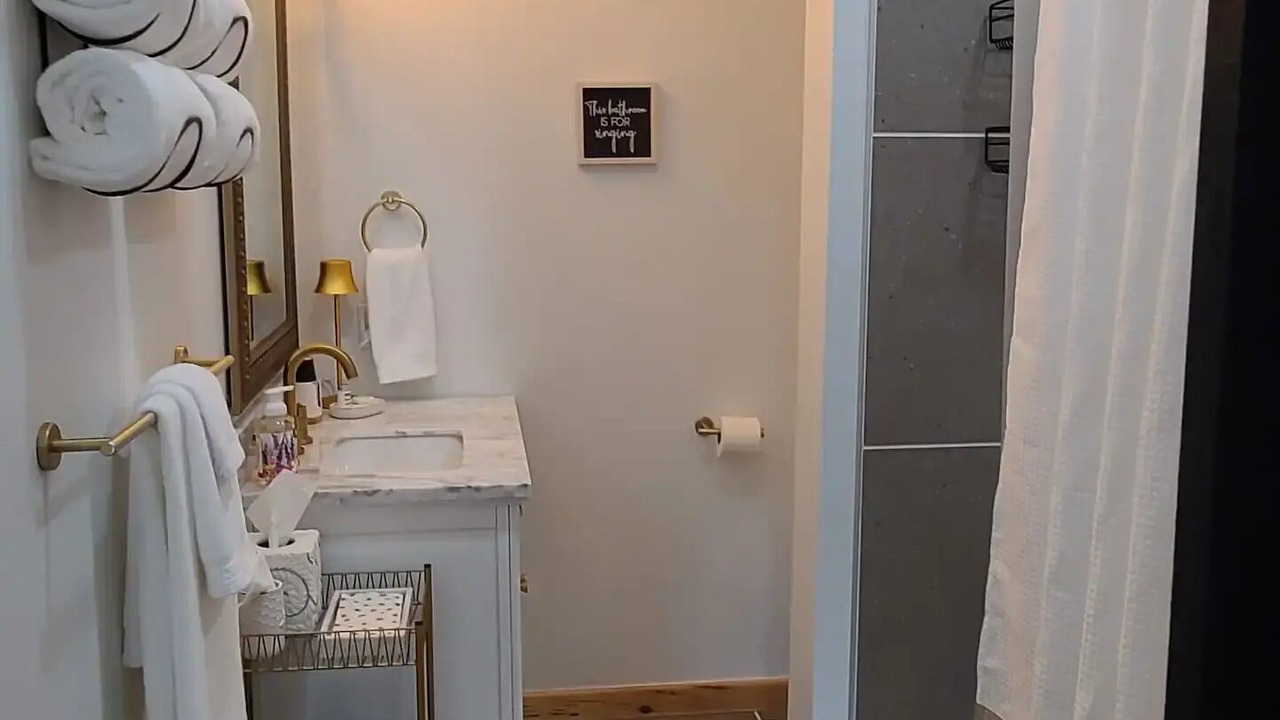 Photo of Bathroom in Powell