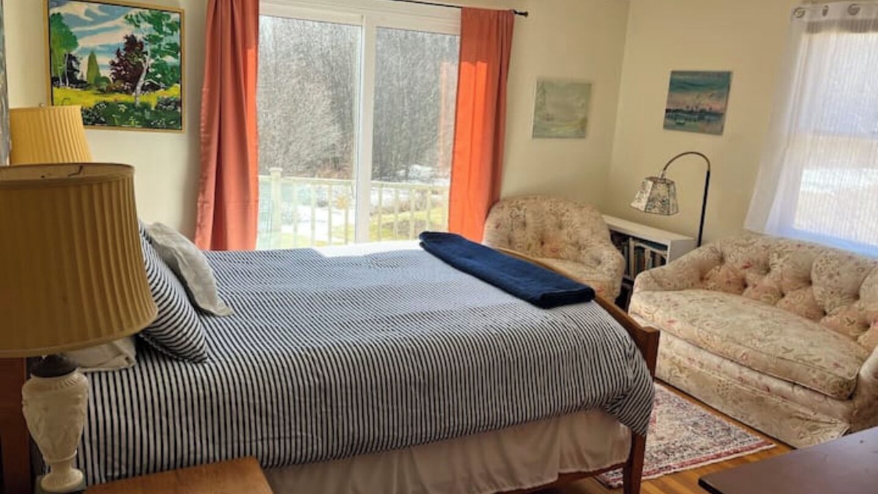 Photo of Bedroom in Northport