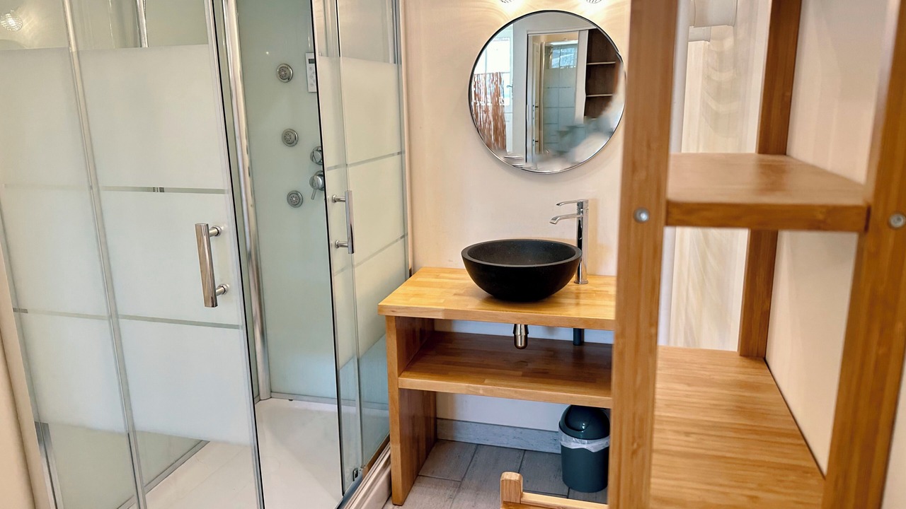 Photo of Bathroom in Thenac