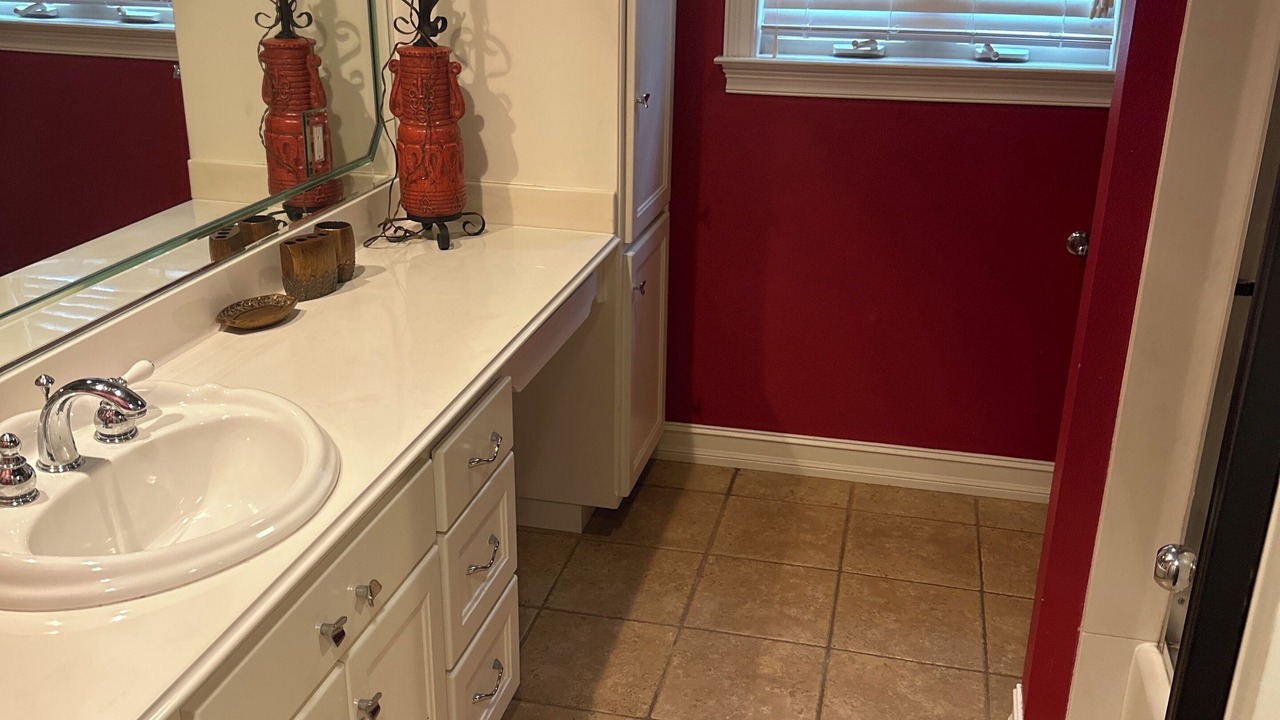 Photo of Bathroom in Port Neches