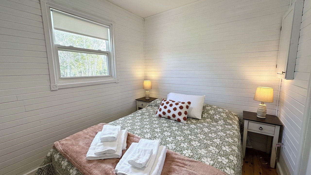 Photo of Bedroom in Brackley Beach