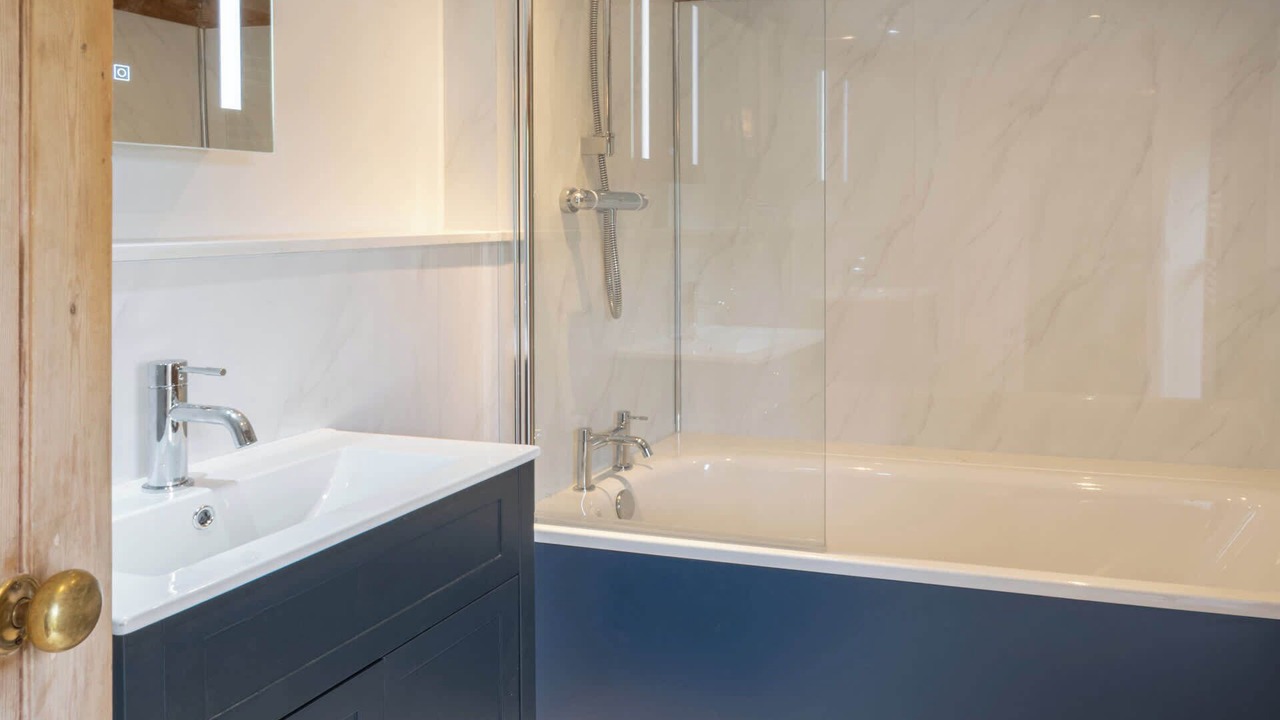 Photo of Others in Bilting